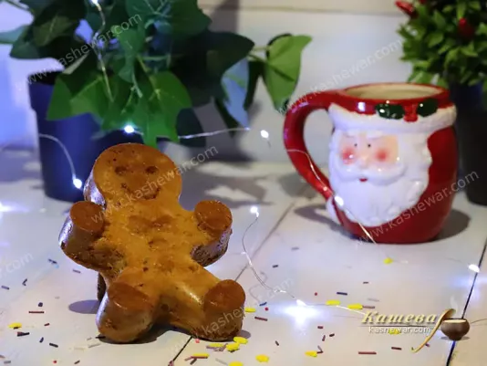 Pumpkin gingerbread men