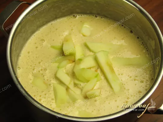 Apples in dough