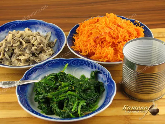 Boiled spinach