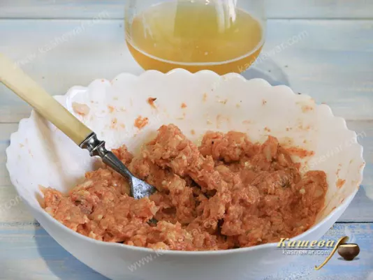 A mixture of camembert, cream cheese, beer and spices