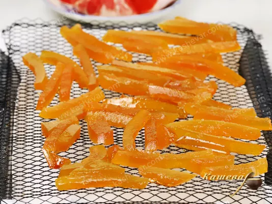 Candied grapefruit rinds