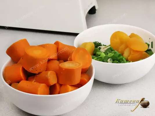 Carrots for balls