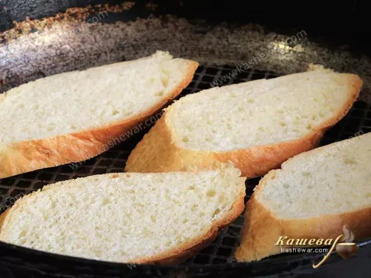 Slices of bread in a frying pan