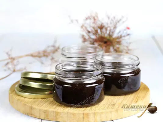 Jelly from viburnum