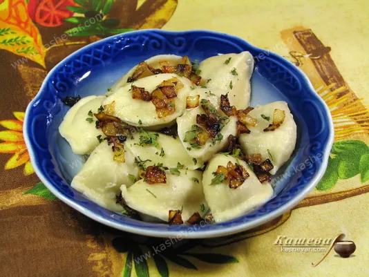 Вареники з картоплею – рецепт з фото, українська кухня