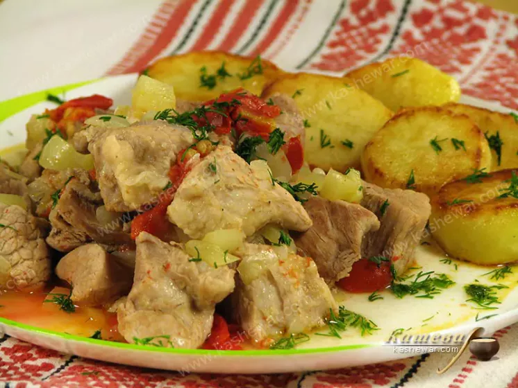 Душенина с помидорами и сладким перцем – рецепт с фото, украинская кухня