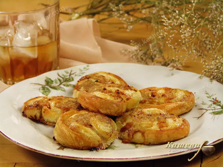 Коктейльні рулетики – рецепт з фото, шведська кухня