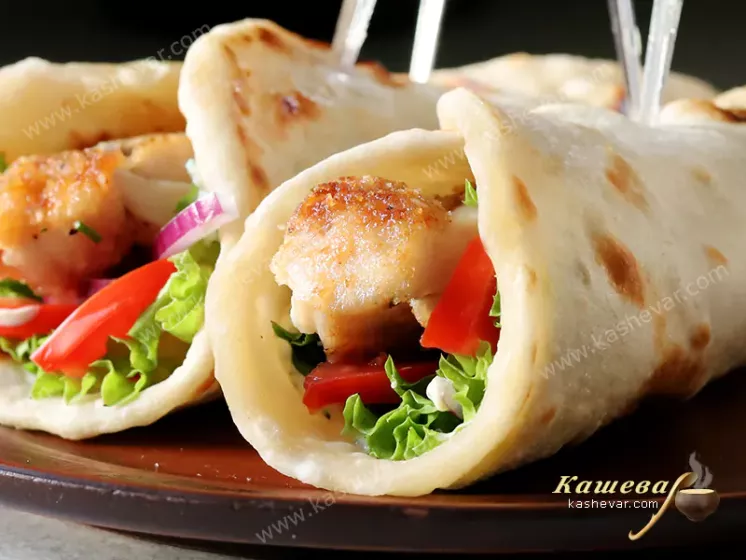 Chicken thighs in wheat tortillas - recipe with photos, spanish cuisine