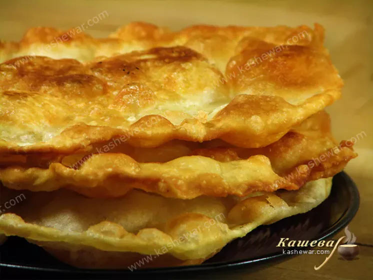 Deep-fried flatbread (Puri) – Recipe with Photos, Indian Cuisine