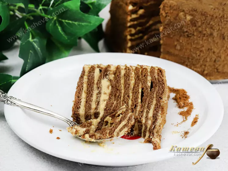 Медовик с какао и сметанным кремом – рецепт с фото, кондитерские изделия