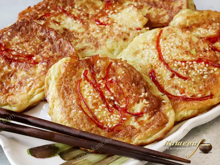 Zucchini pancakes with hot pepper - recipe with photo, Chinese cuisine