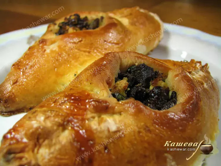 Open pie with meat and egg - recipe with photo, bakery