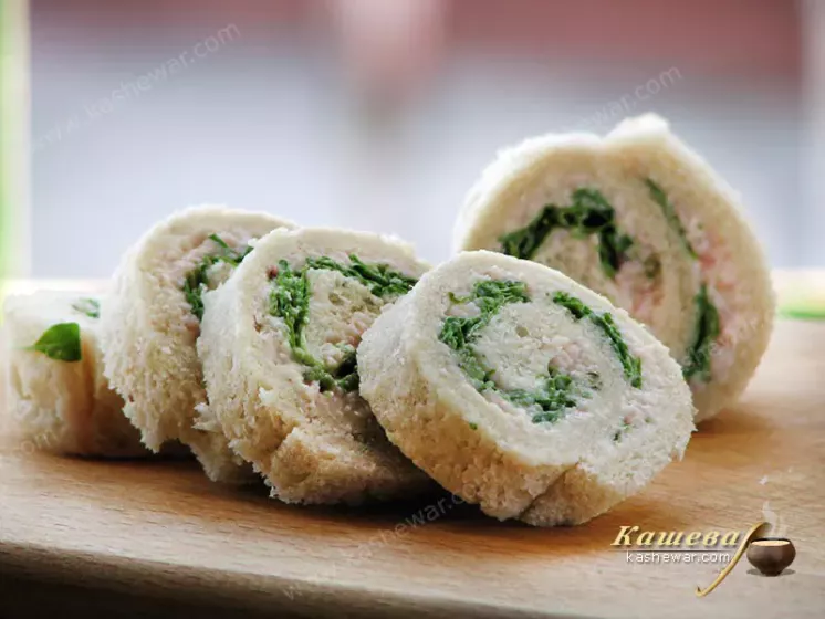 Рулет с ветчиной, сыром и руколой – рецепт с фото, итальянская кухня