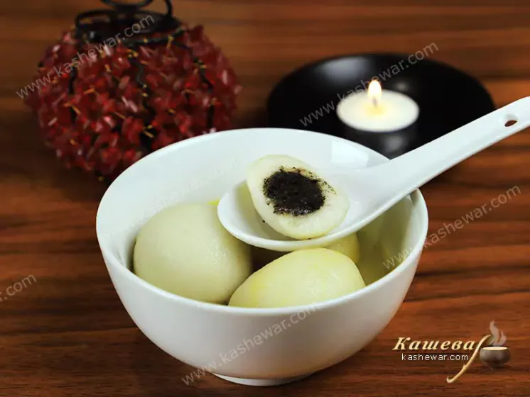 Glutinous sweet rice balls (Yuanxiao) – recipe with photo, Chinese cuisine