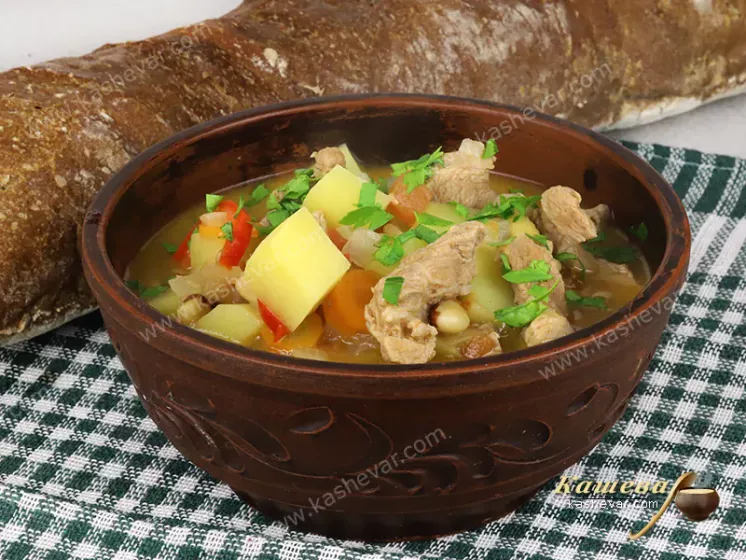 Закарпатський гуляш із квасолею – рецепт з фото, українська кухня