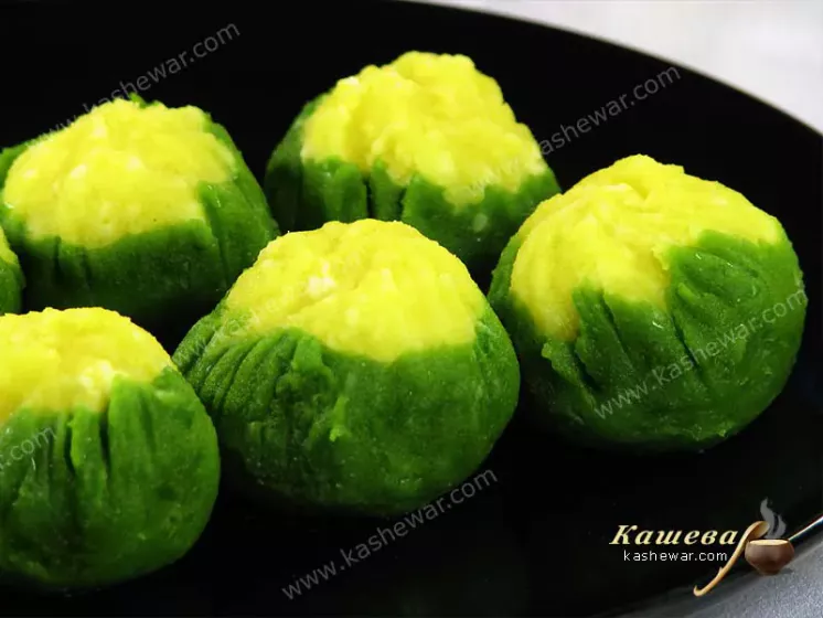 Green and yellow puff cakes (chakin shibori) – recipe with photo, Japanese cuisine